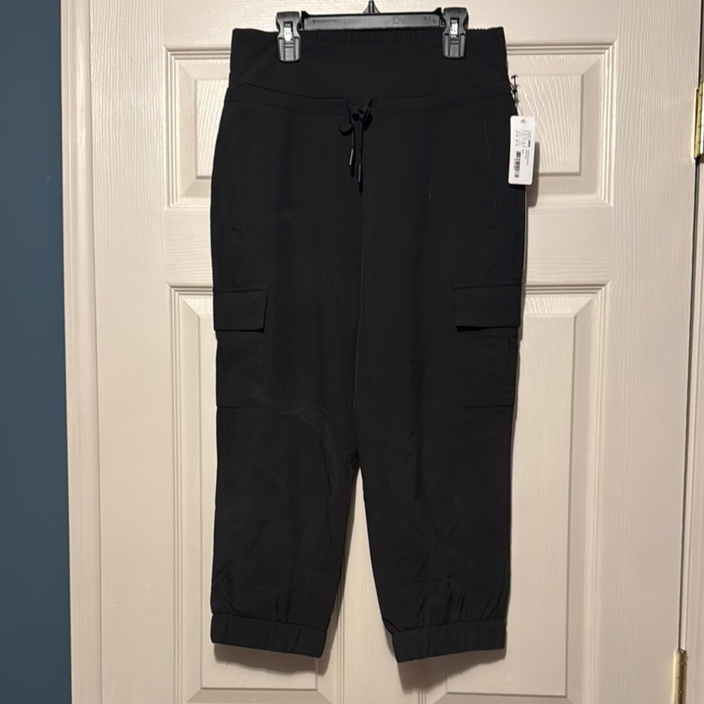 Black Cargo Capri
